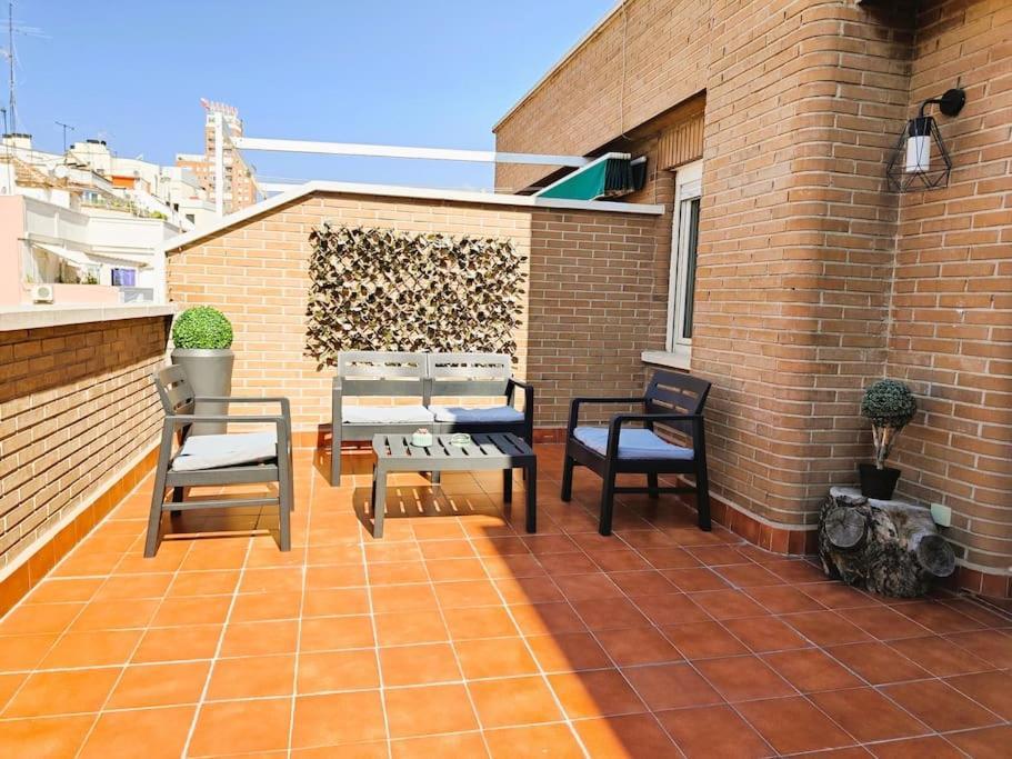 Apartamentos Turisticos Seviro Madrid Exterior photo