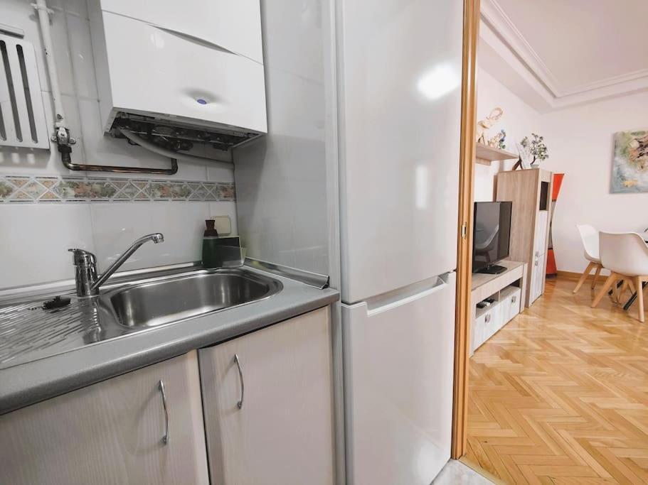 Apartamentos Turisticos Seviro Madrid Exterior photo